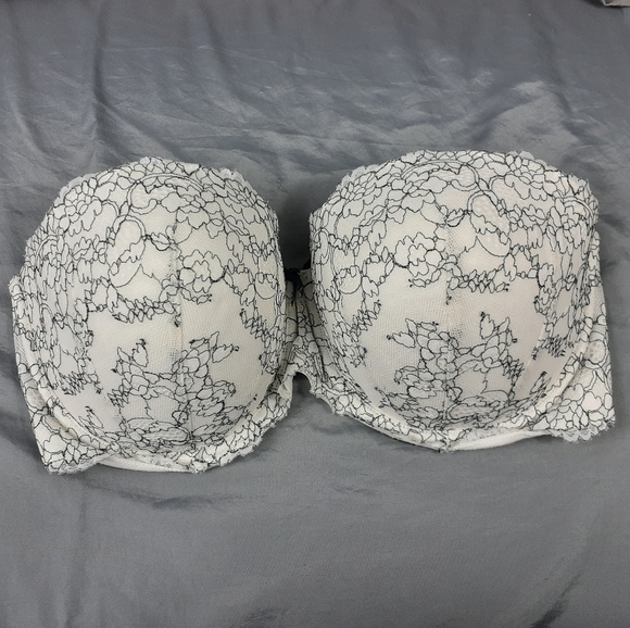 Victoria's Secret Other - 3/$15 Victoria's secret Bra